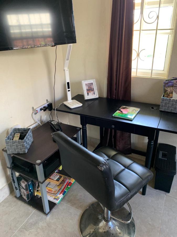 Raivens Nest Bed And Breakfast 基督教堂市 外观 照片